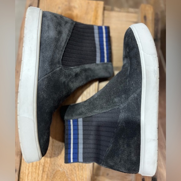 Vince Coleman Suede Sock Ankle Slip-On Chelsea Boot Gray/White Size 7.5 - Picture 2 of 9